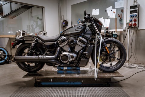 新型 ナイトスター 975 カスタム プロジェクト : ネジのバイクブログ 新型 ナイトスター 975 カスタム プロジェクト : ネジのバイクブログ