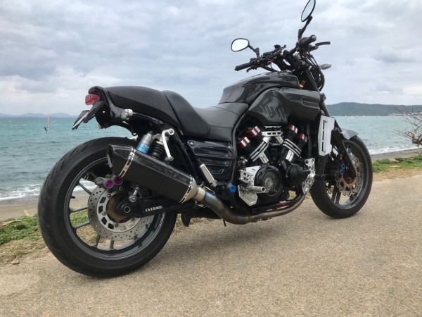Vmax 1200 コワース RS エアスクープ カーボン : ネジのバイクブログ
