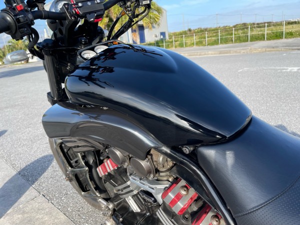 Vmax 1200 FRPダミータンクカバー : ネジのバイクブログ Vmax 1200 FRPダミータンクカバー : ネジのバイクブログ
