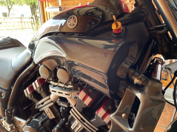 YAMAHA Vmax1200用エンジンガードとダミーダクト