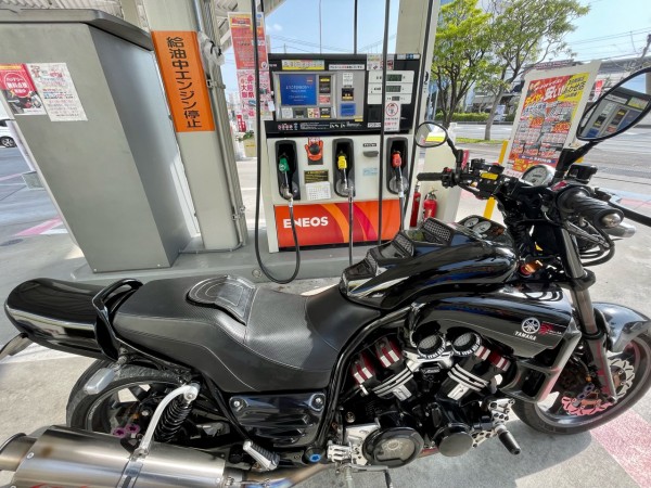 Vmax 1200 ビッグダミーダクト&ダミーファンネル : ネジのバイク