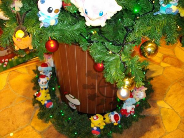 ポケモンセンタートウキョーにポケモンクリスマスツリーが！！ ほか