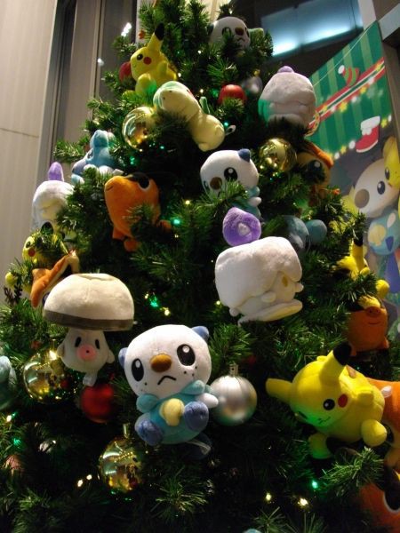 ポケモンセンタートウキョーにポケモンクリスマスツリーが！！ ほか