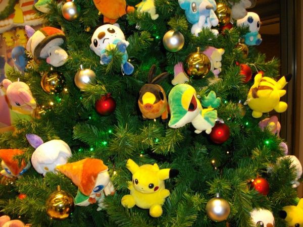 ポケモンセンタートウキョーにポケモンクリスマスツリーが！！ ほか