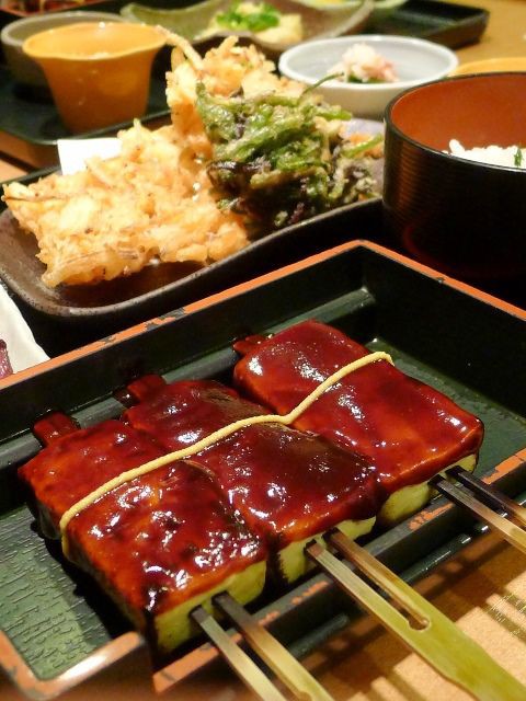 名鉄名古屋本線豊橋駅 鈴の屋 郷土料理の なめし田楽 をいただく豊橋の夜 白髪おやじのおひとりさまランチ