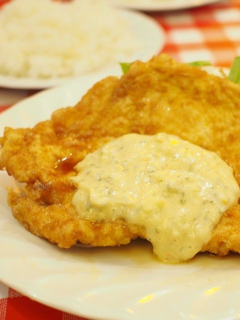 都営地下鉄三田線春日駅 東京チキン南蛮 小さなお店ではありますが本場さながらのチキン南蛮がいただけます 年間500軒以上を食べ歩く飲食店プロデューサーの食日記