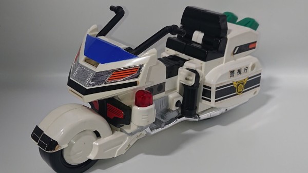Takara Tomy - 美品　タカラ 勇者警察ジェイデッカー 白バイ刑事 ガンマックス Amazon.co.jp: 勇者警察ジェイデッカー 白バイ刑事ガンマックス