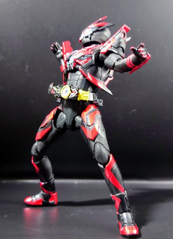 BANDAI - S H.Figuarts 仮面ライダーゼロワン　ヘルライジングホッパー 抽選販売】S.H.Figuarts 仮面ライダーゼロワン ヘルライジング
