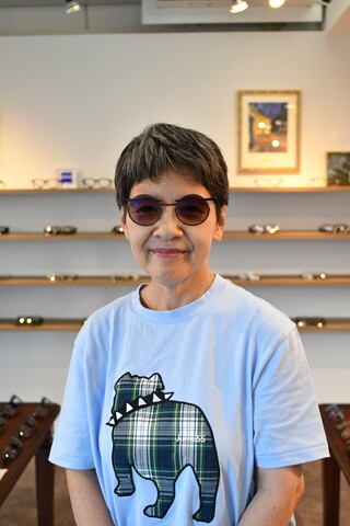 theo「TOJI」ツァイス調光レンズのお客様です : 郡山市 眼鏡専門店