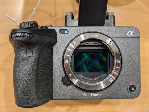 FX3、α7SIIIの電源切断時のセンサー位置に関して : SYSTEM5＠営業部