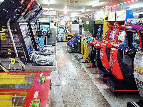貧困フリーターから脱却してゲーセンの副店長になった結果ｗｗｗ 流速vip