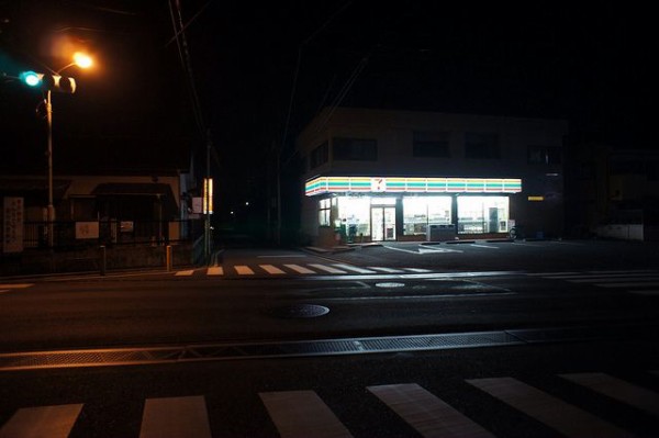 田舎のコンビニバイト夜勤俺の楽すぎる仕事内容ｗｗｗ 流速vip