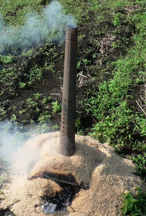 籾殻燻炭の製造と利用に関する考察 その１ ともぞうの日本の週末農業考察ぶろぐ