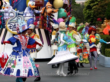 えらい混んでいた土曜日 : お父さんのための東京ディズニーリゾート (R)