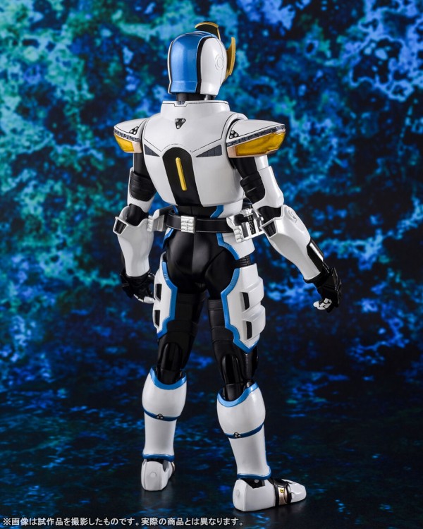 仮面ライダーイクサ　s.h.figuarts真骨頂 S.H.Figuarts 仮面ライダーイクサ 真骨彫製法 (プレミアムバンダイ限定