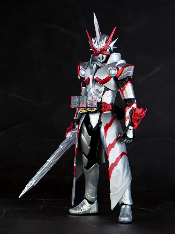 S.H.FiGuarts 仮面ライダーセイバー ドラゴニックナイト 魂ウェブ特撮