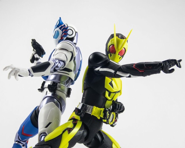 新発売「S.H.Figuarts 仮面ライダーバルカン シューティング