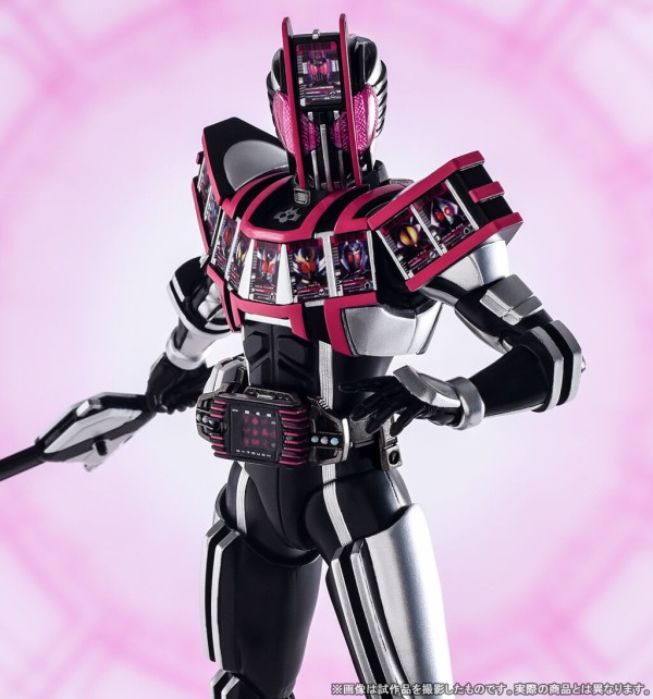 『中古品』真骨頂仮面ライダーディケイドコンプリートフォーム Amazon.co.jp: S.H.フィギュアーツ(真骨彫製法) 仮面ライダー