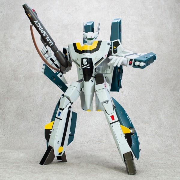 新品未開封　DX超合金 VF-1Sバルキリー フォッカースペシャル DX超合金 VF-1S バルキリー ロイ・フォッカースペシャル