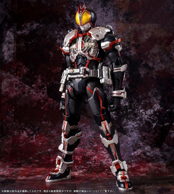 6/1予約開始「S.I.C. 仮面ライダーファイズ」オリジナル展開・変形