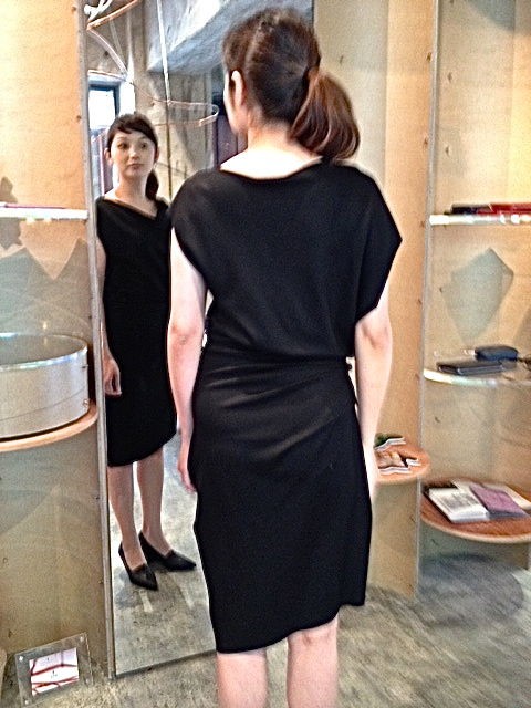 注目 アシンメトリー Helmut Lang ワンピース ひざ丈ワンピース