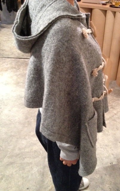 トリココムデギャルソン ウール縮絨ケープ COMME des GARCONS HOMME