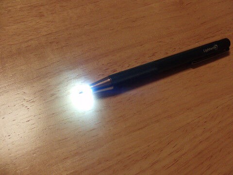 おすすめ 暗闇でも書ける ライトライト ゼブラ 感想 ボールペン 旅と読書とその他もろもろ