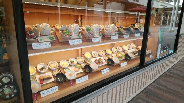 酒々井アウトレット何しに行く 食べに行く フードコートレストラン食事行くならお薦め駐車場 材木の製材と乾燥にこだわる材木屋 千葉県八街材木置き場からのメッセージ 酒々井アウトレット何しに行く 食べに行く フードコートレストラン食事行くならお薦め駐車場 材木の製材と乾燥にこだわる材木屋 千葉県八街材木置き場からのメッセージ