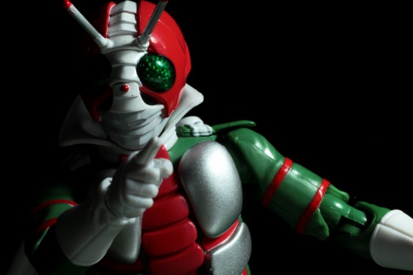 S.H.Figuarts 仮面ライダーV3 レビュー : たごさくライダー写真館