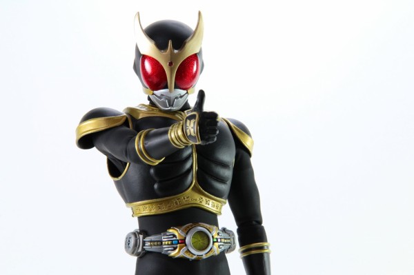 RAH　リアルアクションヒーロー　仮面ライダークウガ　アメイジングマイティー Amazon.co.jp: RAH リアルアクションヒーローズ DX 仮面ライダー