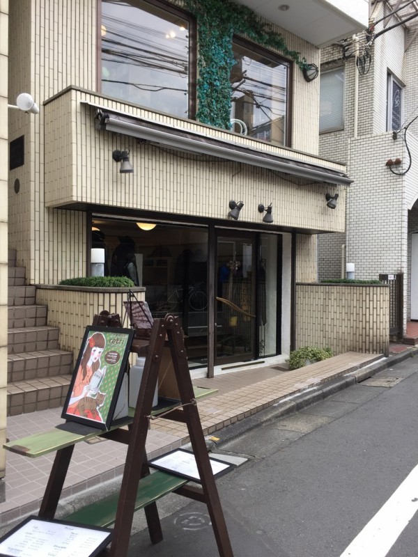 これは新しい 下北沢にできた ブックヘアサロン 文学堂美容室 Retri 太台本屋 Tai Tai Books