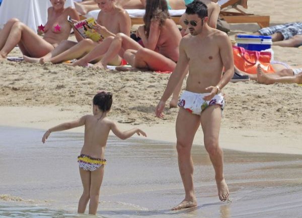 ビジャは白海パンでバカンス中 サッカー ちゃんねる