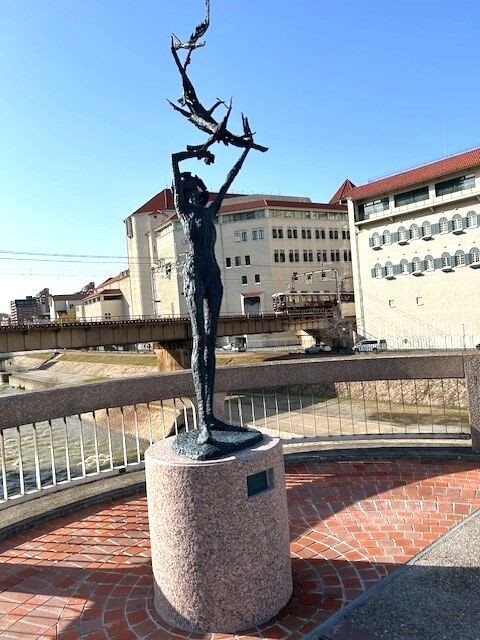 宝塚市 リニューアル】お帰り！淀井敏夫作『渚』と『鷗』…実は大阪にも