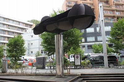 ブロンズ 鳥モチーフ 曲線 オブジェ 作家不明 街中が無料の青空美術館