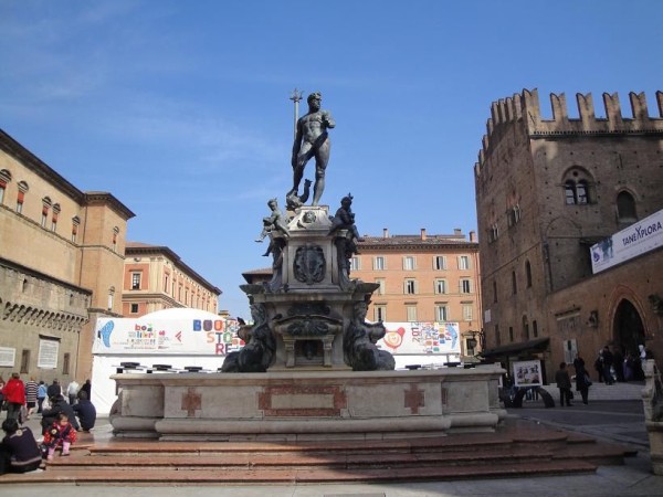 イタリア旅行 ボローニャとピサ観光 花と短歌と竹原と