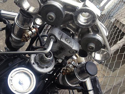 Xr100モタードのトップブリッジ交換するよ シフトアップビレットトップブリッジ Sv650 Absでどこ行こう あんどxr100もたーど