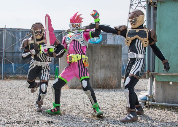 シリーズ史上初 仮面ライダーエグゼイド ヒロインのポッピーピポパポが仮面ライダーに変身 タコタ屋タコタ