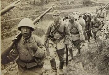 祖母と兵隊さん 怖い話で眠れなくするブログ