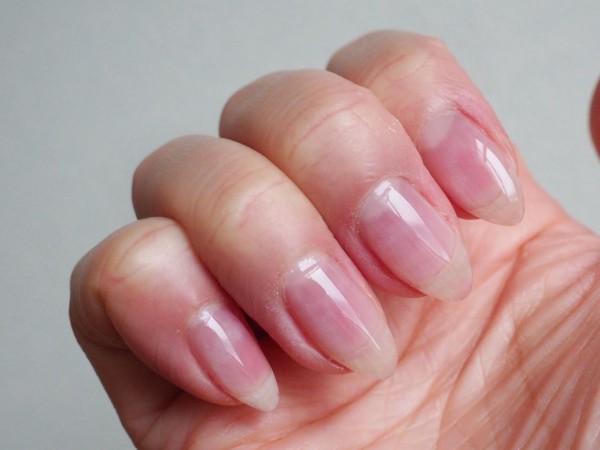 マオジェルさんの動画をみてベース作りからやり直す M Nail