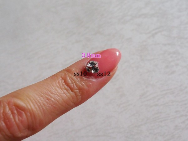 Vカットストーンサイズ比較 M Nail Vカットストーンサイズ比較 M Nail
