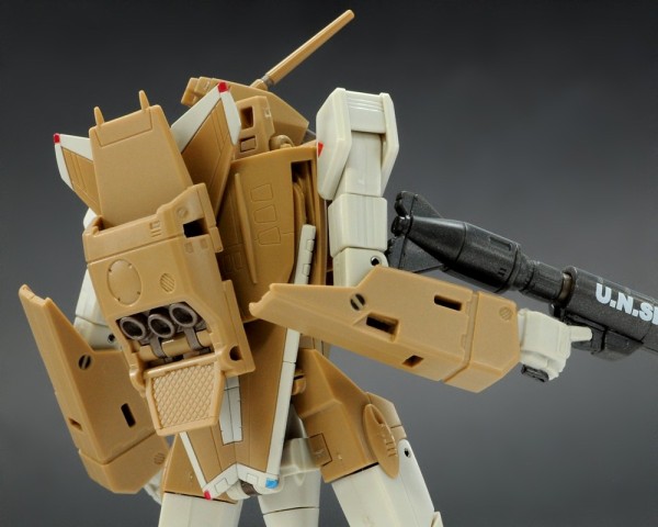 発売直前「HI-METAL R VF-1A バルキリー（標準量産機