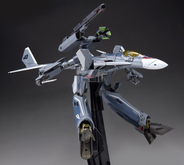 VF-31本来の姿！「DX超合金 VF-31A カイロス（一般機）」工場
