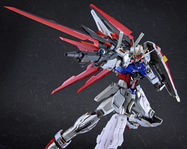 鋼の一撃＜ストライク＞8/11店頭発売！「METAL BUILD エールストライク