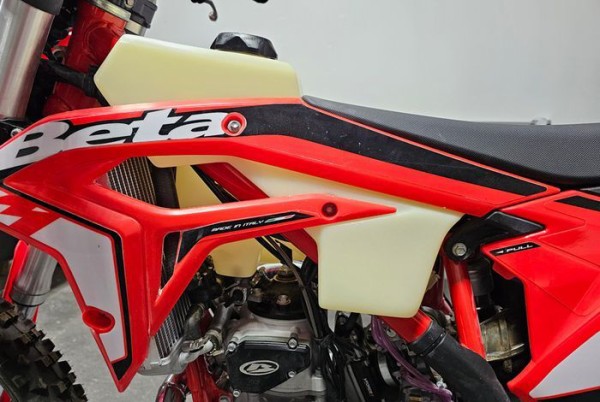 ACERBIS ハンドルバー　タンク Amazon | アチェルビス ACERBIS フューエルタンク ハンドルバー