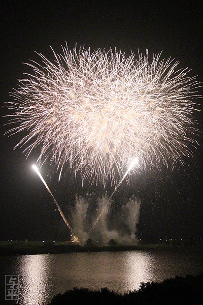 東松島市鳴瀬流灯花火大会 仙台人が仙台観光をしているブログ 東松島市鳴瀬流灯花火大会 仙台人が仙台観光をしているブログ