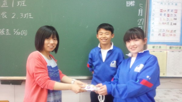 荒井結花先生 産休前の最後の日です 今日の三中