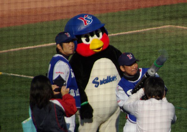 東京ヤクルトスワローズ 09ファン感謝デー つば九郎 その２ Marines Times ちば時々つば