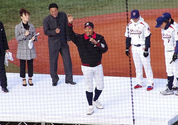 東京ヤクルトスワローズ10ファン感謝デーその１ Marines Times ちば時々つば