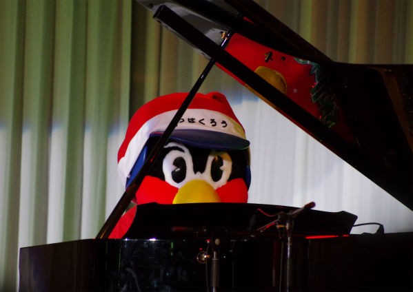 つば九郎&ドアラのクリスマスディナーショー