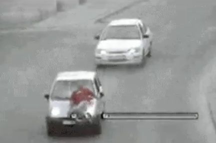 当たり屋がガチで轢かれてしまうｗｗｗ Gif動画 まとめッター